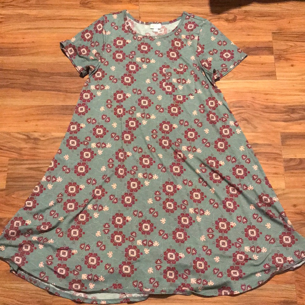 EUC LulaRoe Carly